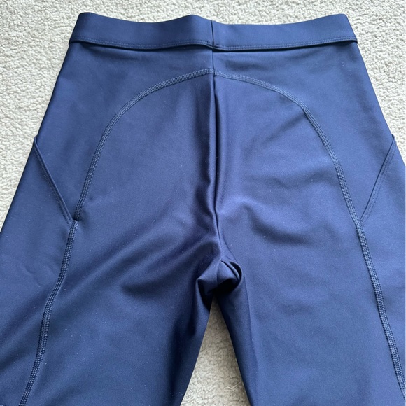 Alo Yoga - High Waist 4 Pocket Utility Legging (Navy Blue) - Picture 10 of 15